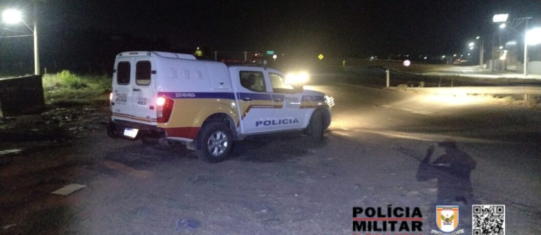 Pedras e outros objetos na MG 050 seriam forma de protesto de moradores com casas irregulares no trecho