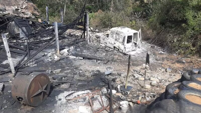 Homem encontrado carbonizado em explosão em fábrica de pólvora era o proprietário do lugar