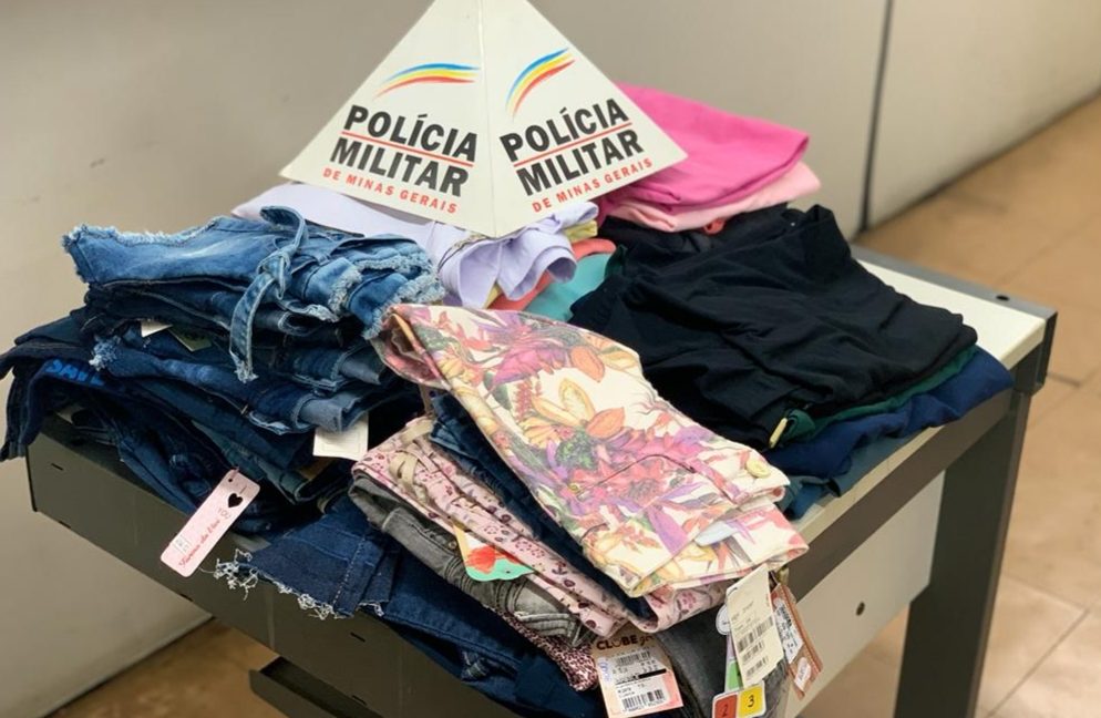 Suspeitos de furtos em lojas de roupas em Itaúna e são presos