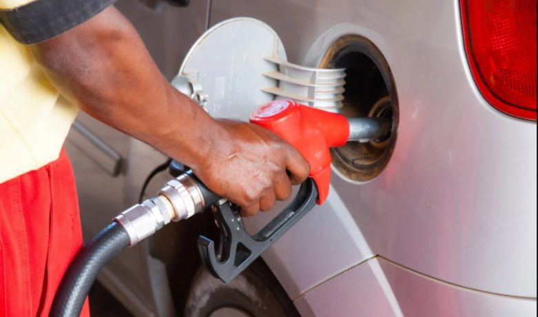 Preço médio da gasolina sobe pela segunda semana seguida, mostra ANP