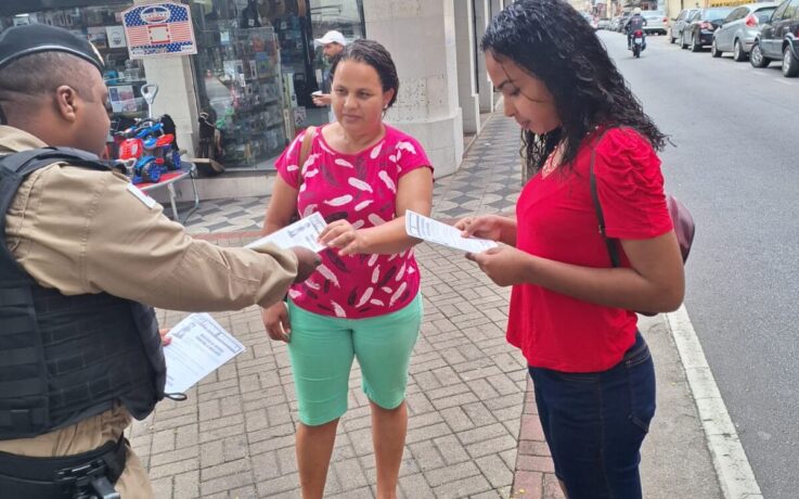 Polícia Militar em Itaúna e Itatiaiuçu lança campanha pelo fim da violência contra a mulher