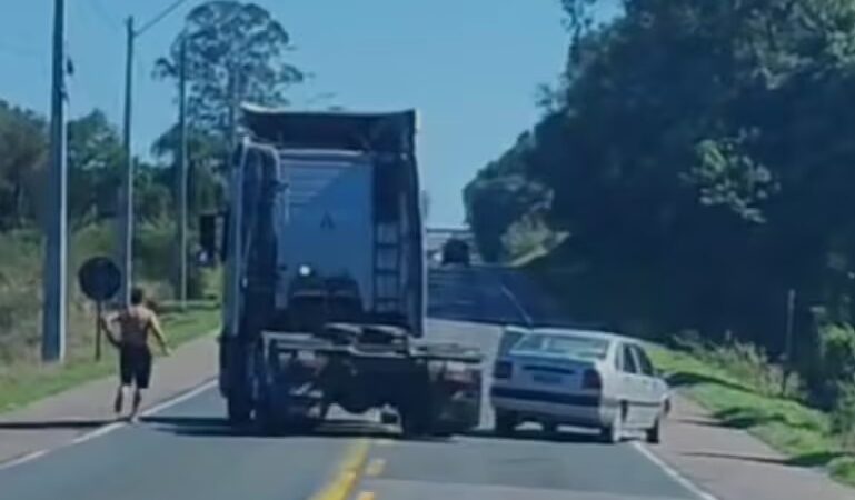 Vídeo: disputa em rodovia quase termina em tragédia em Curitiba