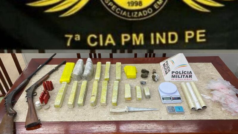 Trio é preso com drogas, armas e munições na Chácara do Quitão, em Itaúna