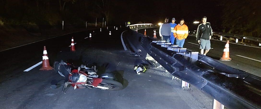 Motociclista cai na MG 050 e fica em estado grave