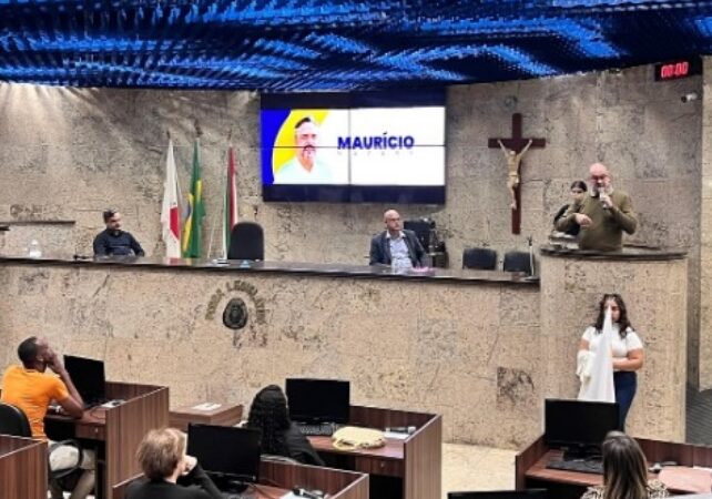 Neider oficializa o nome de Maurício Nazaré como seu sucessor em convenção do PSD