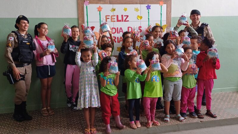 PM leva ação social pelo Dia das Crianças à escola José Antunes Ribeiro, no Córrego do Soldado