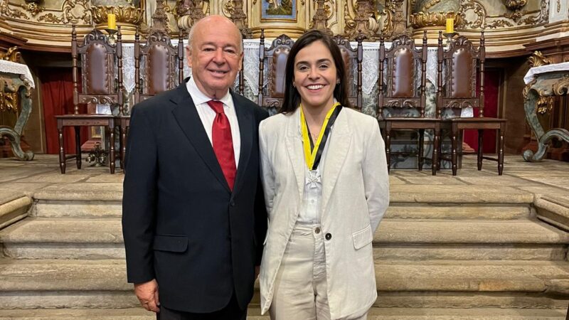 Deputada Lohanna é homenageada com a Medalha Aleijadinho em Ouro Preto