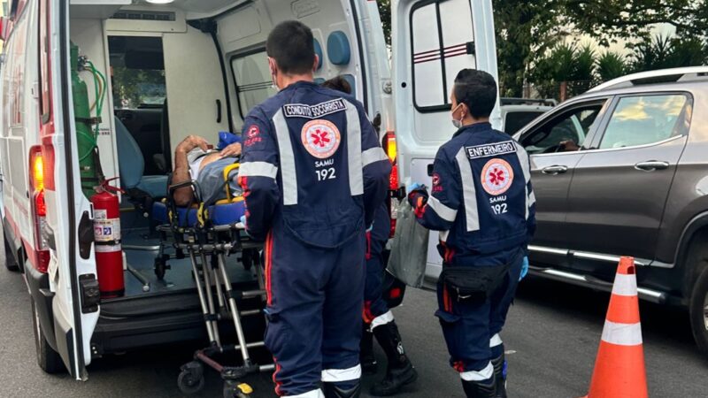 Idoso morre depois de cair das escadas de ônibus da Viasul em Itaúna 