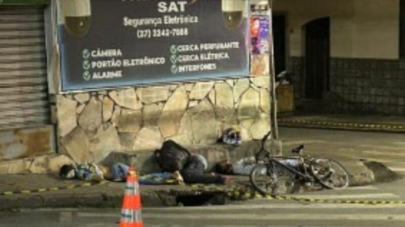 Três homens foram mortos a tiros nesta segunda-feira no bairro Santanense