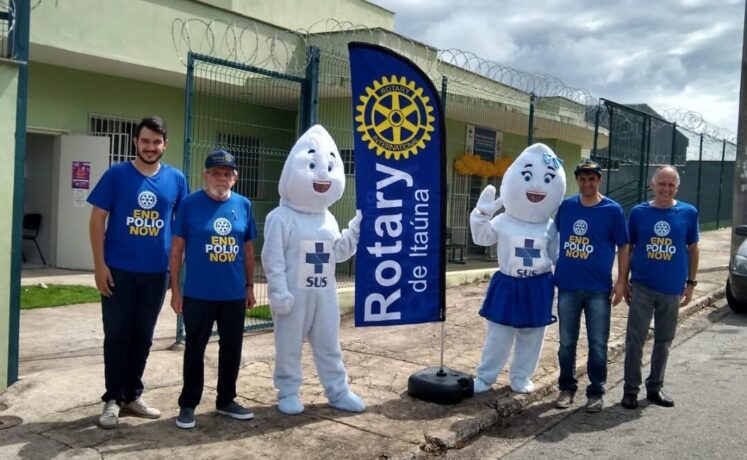 Rotary Itaúna participa do Dia D da campanha de vacinação contra a pólio