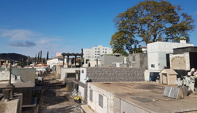 Polícia de Itaúna procura por um crânio furtado no cemitério central